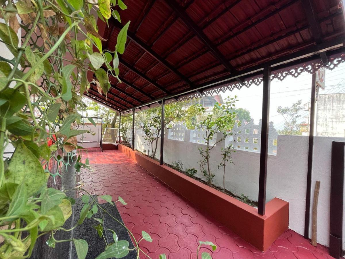 Gayatri Homestay Ratnāgiri Esterno foto